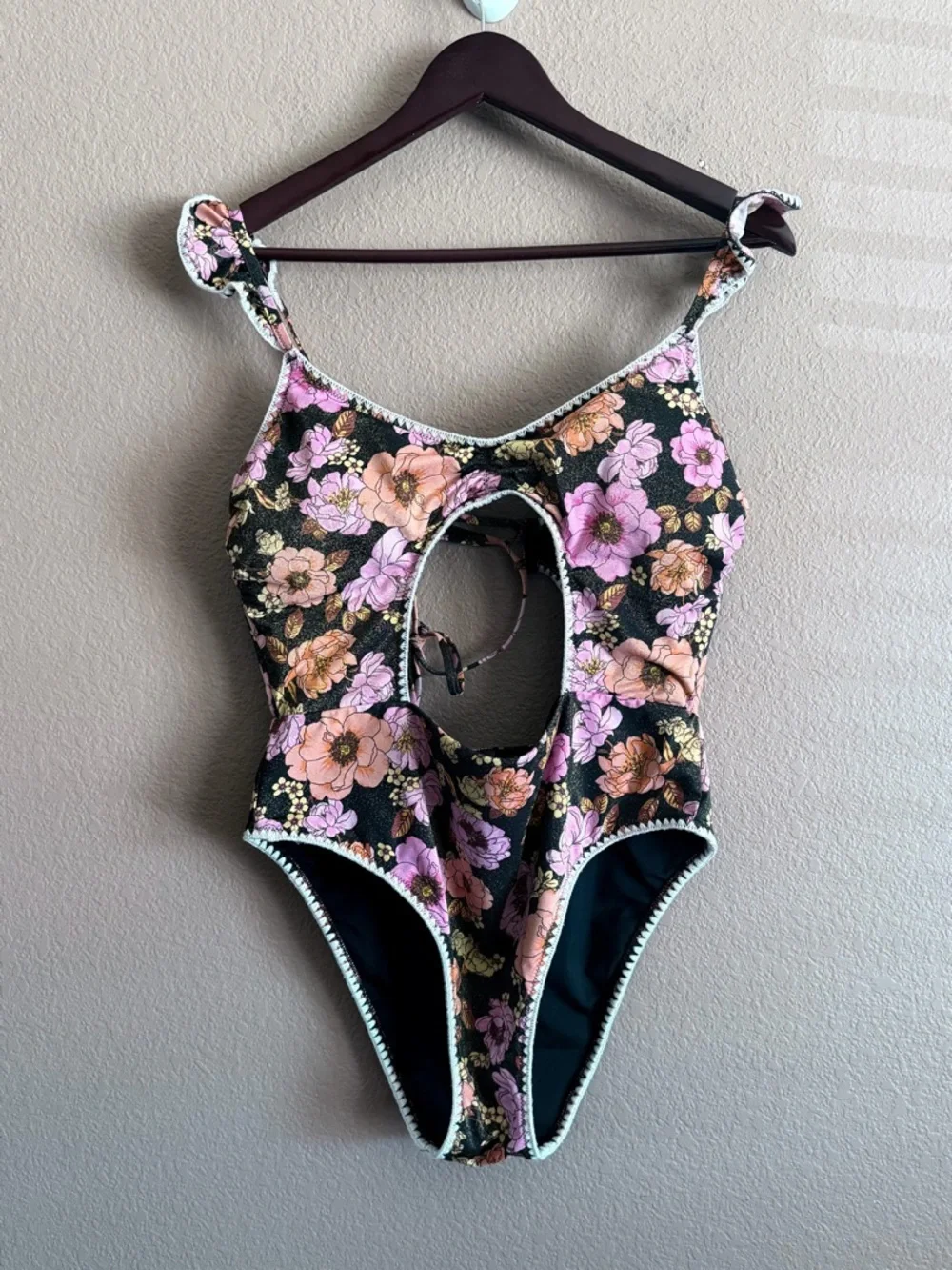 Victoria's Secret Floral Cutout One-Piece Swimsuit with Gold Shimmer Size XL